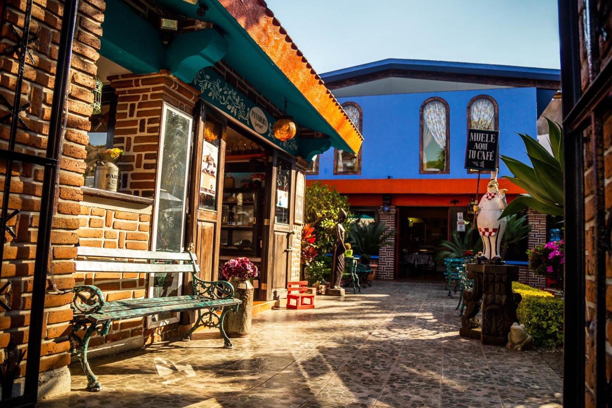 Hotel El Pan Nuestro เตโปซตลัน ภายนอก รูปภาพ